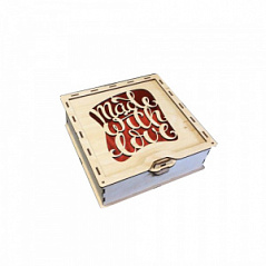 Коробка деревянная с окном "Made with LOVE" (22*22*7,8 см)